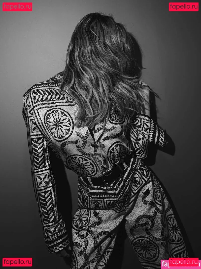 Brooks Nader Onlyfans Photo Gallery 