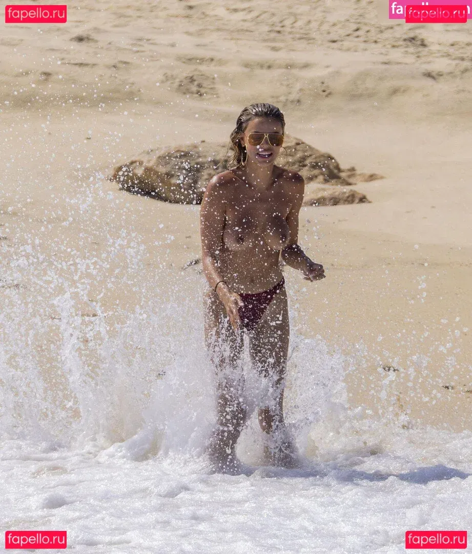 Brooks Nader Onlyfans Photo Gallery 