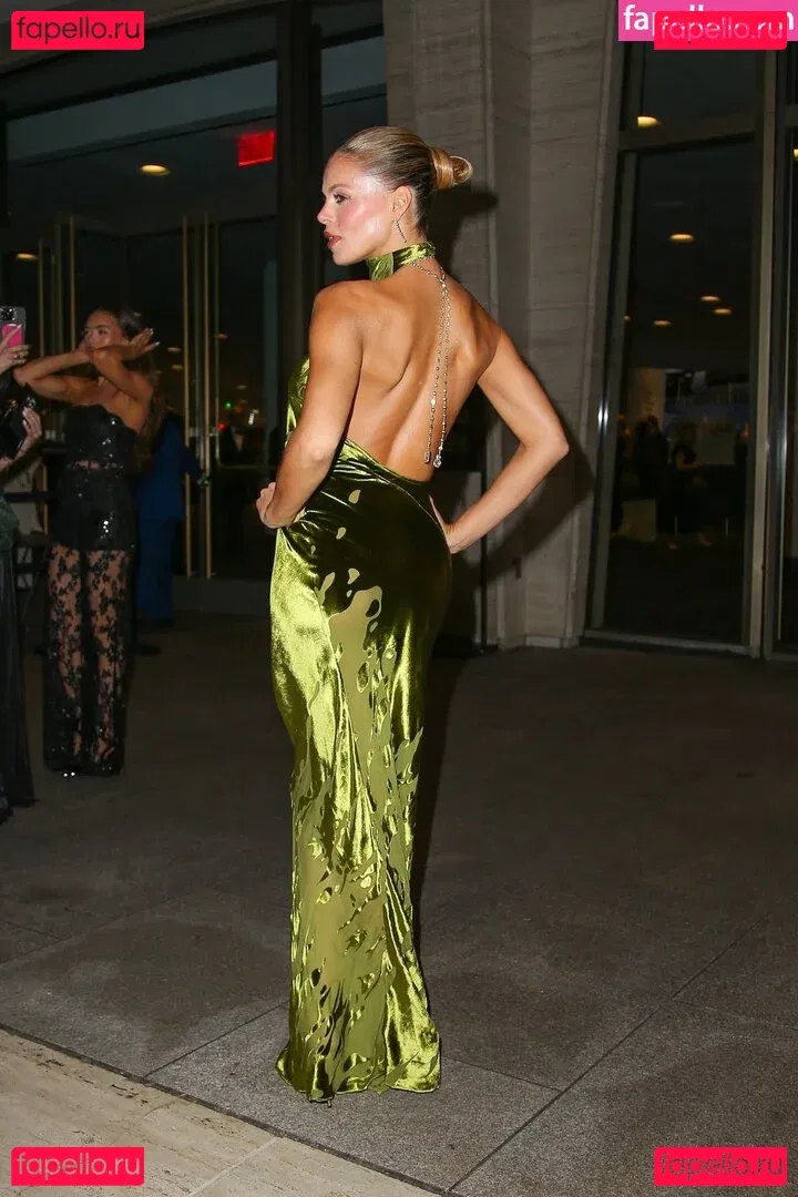 Brooks Nader Onlyfans Photo Gallery 