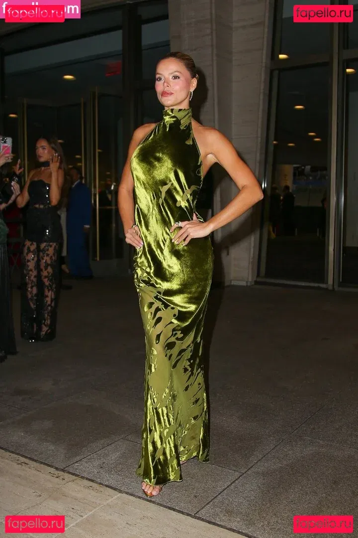 Brooks Nader Onlyfans Photo Gallery 