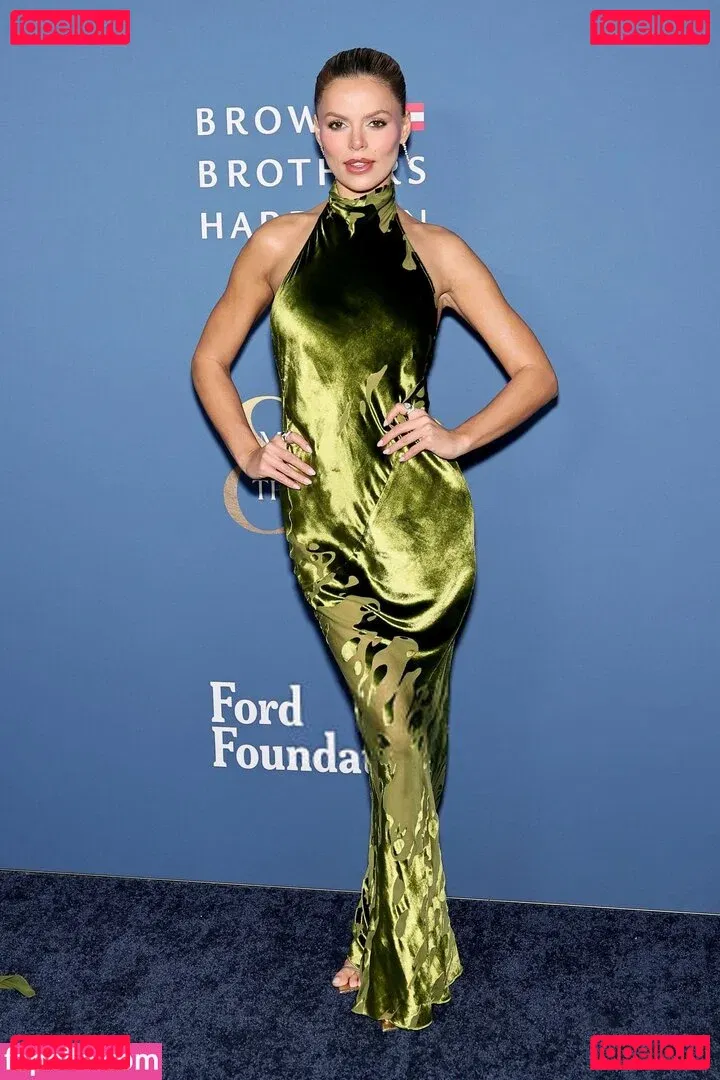 Brooks Nader Onlyfans Photo Gallery 