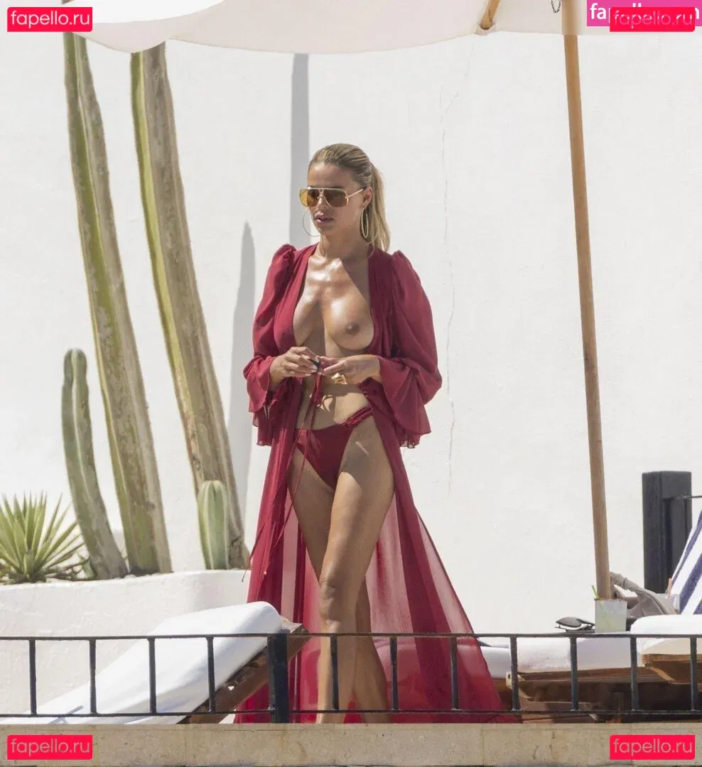 Brooks Nader Onlyfans Photo Gallery 