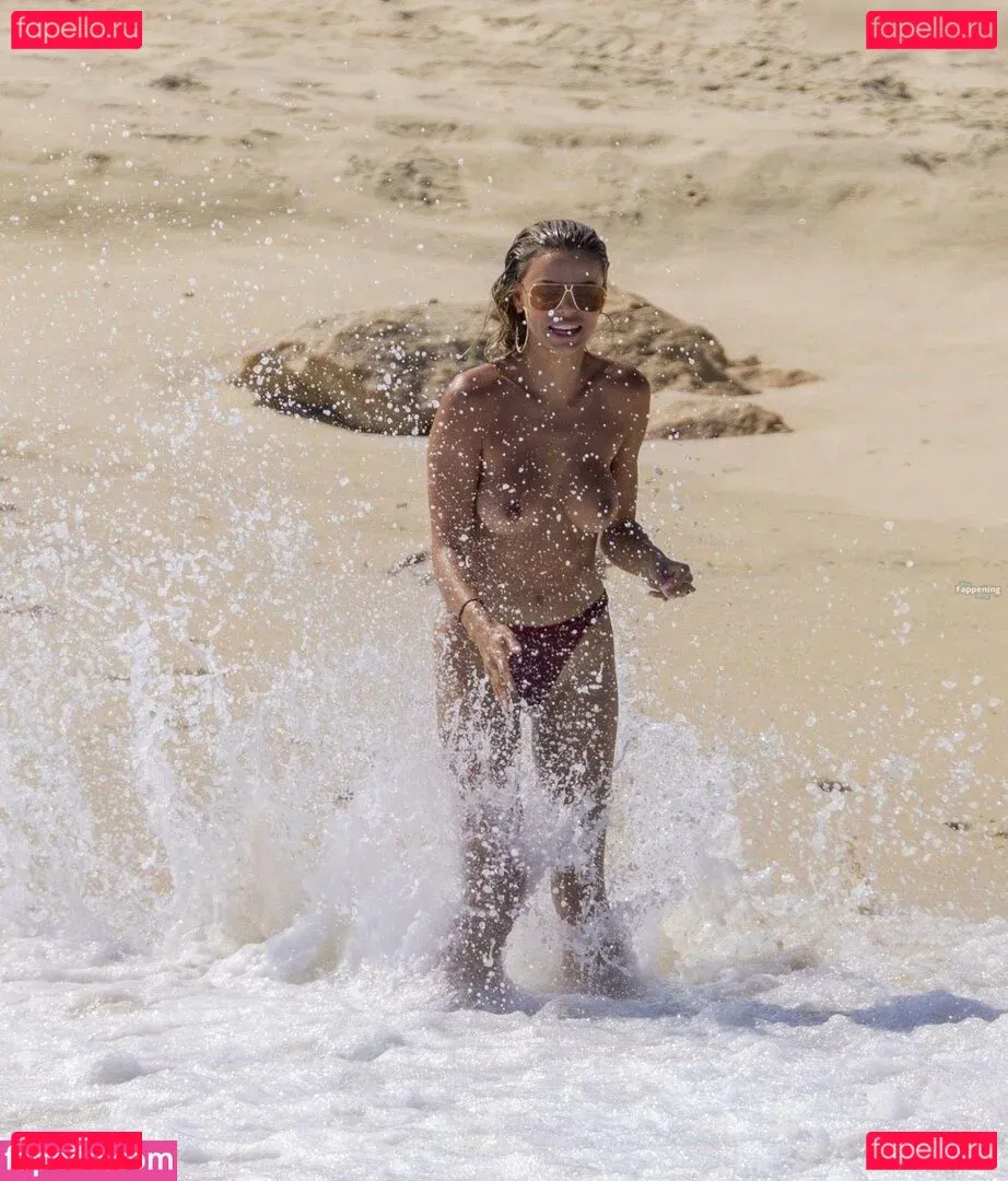 Brooks Nader Onlyfans Photo Gallery 