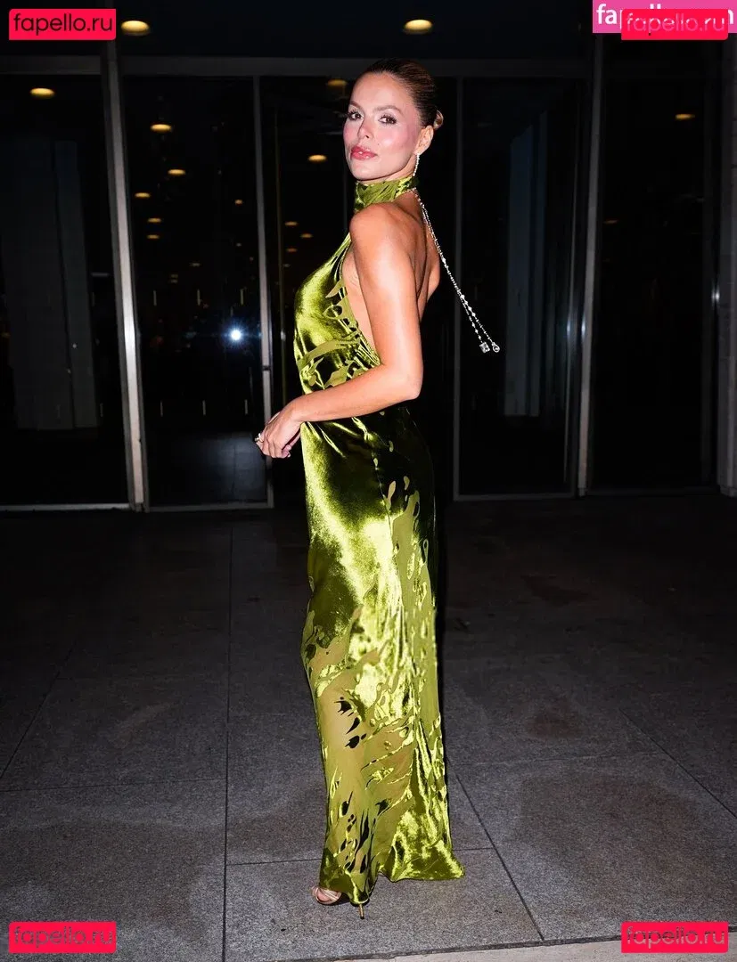 Brooks Nader Onlyfans Photo Gallery 