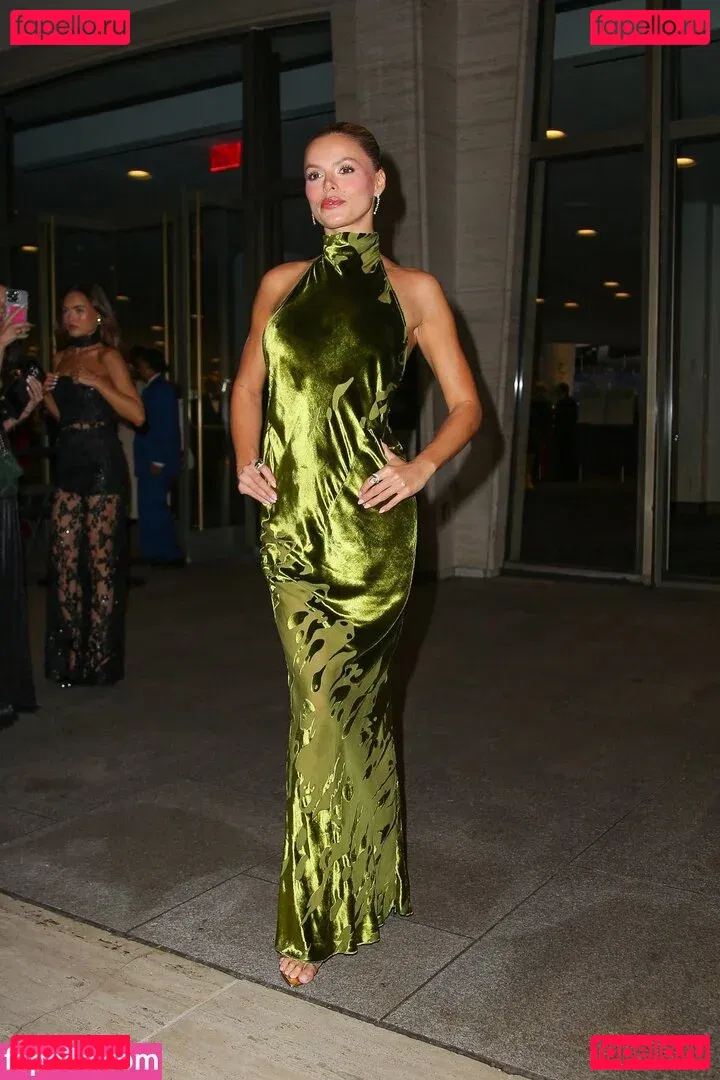 Brooks Nader Onlyfans Photo Gallery 