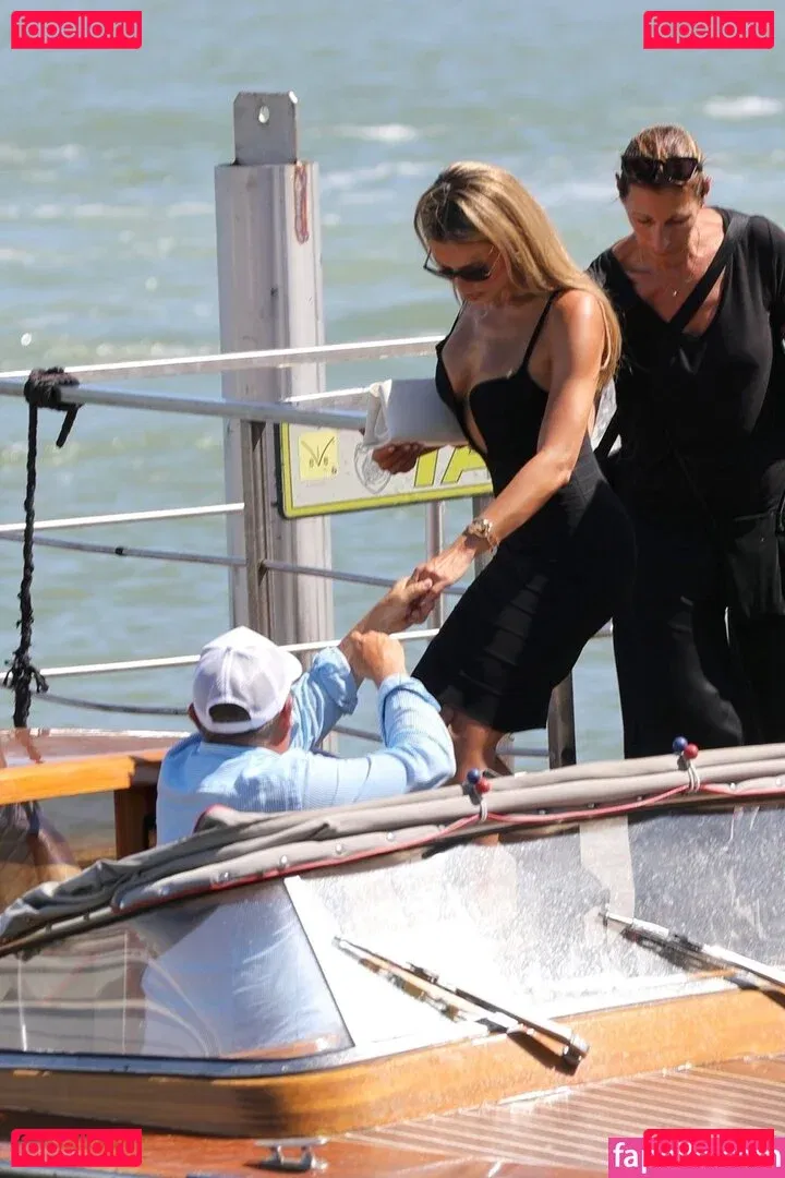 Brooks Nader Onlyfans Photo Gallery 