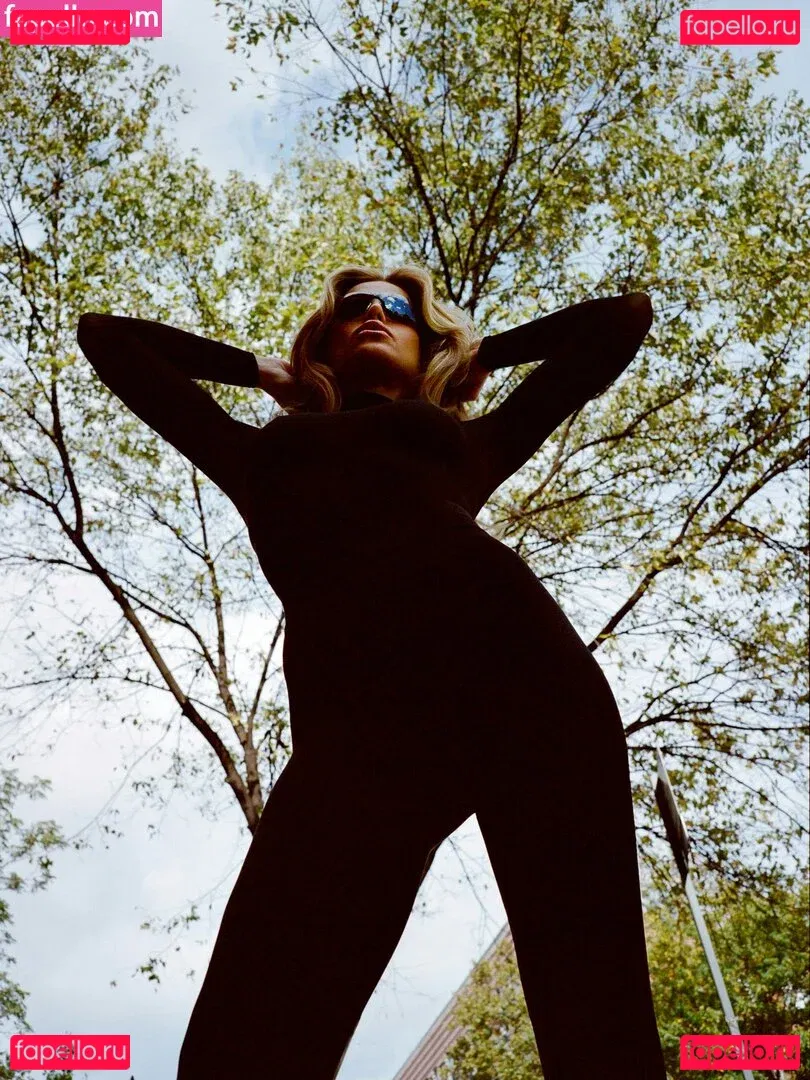 Brooks Nader Onlyfans Photo Gallery 