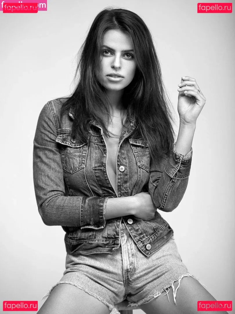 Brooks Nader Onlyfans Photo Gallery 