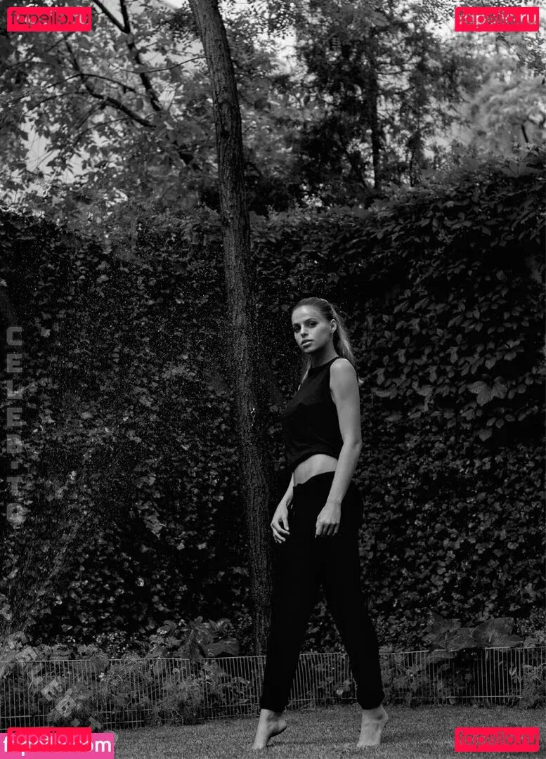 Brooks Nader Onlyfans Photo Gallery 