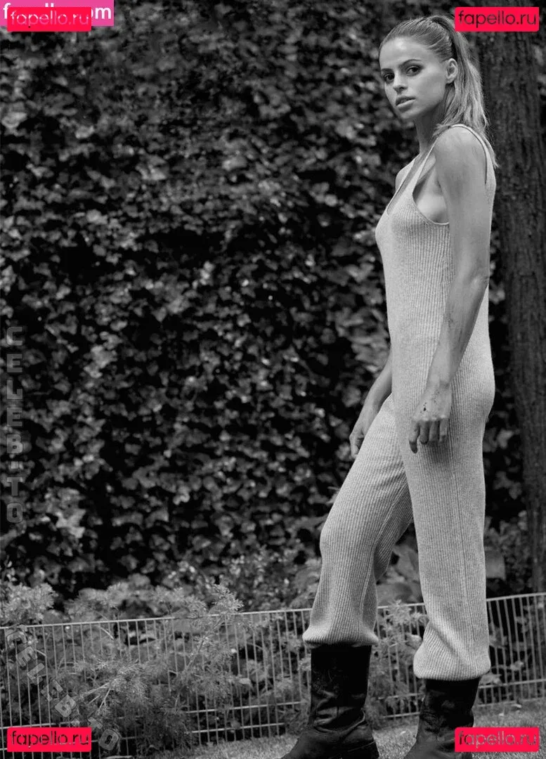 Brooks Nader Onlyfans Photo Gallery 