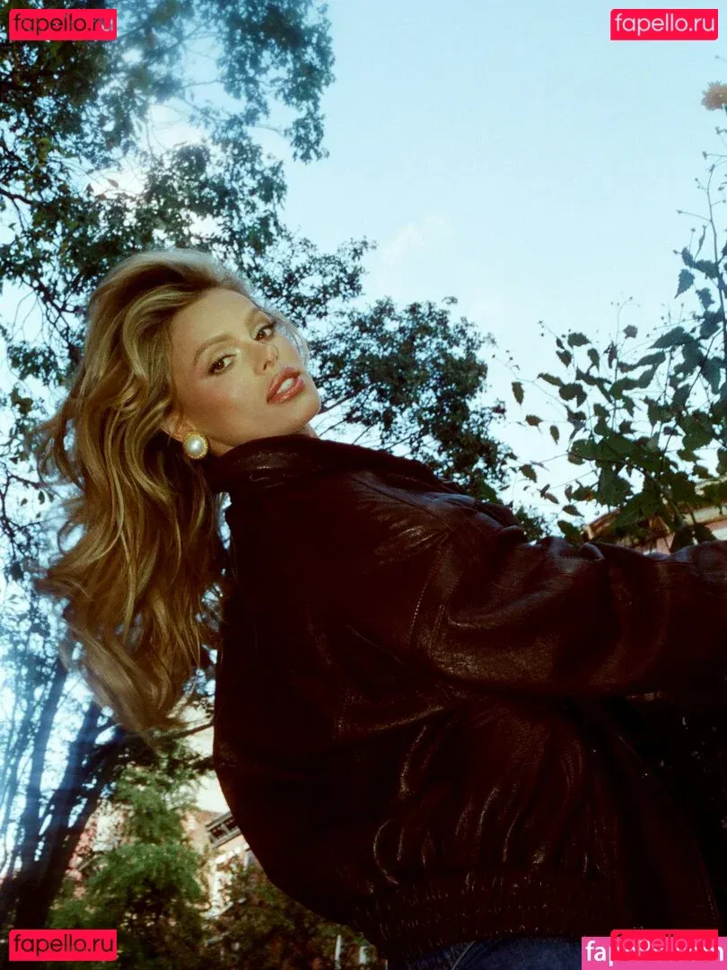 Brooks Nader Onlyfans Photo Gallery 