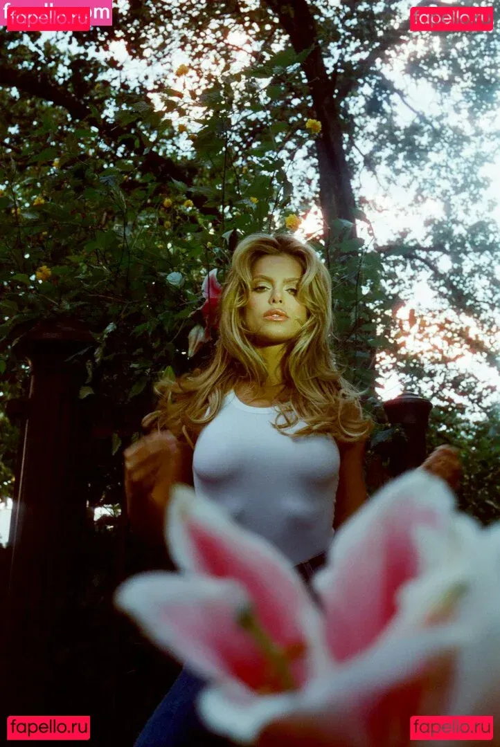 Brooks Nader Onlyfans Photo Gallery 