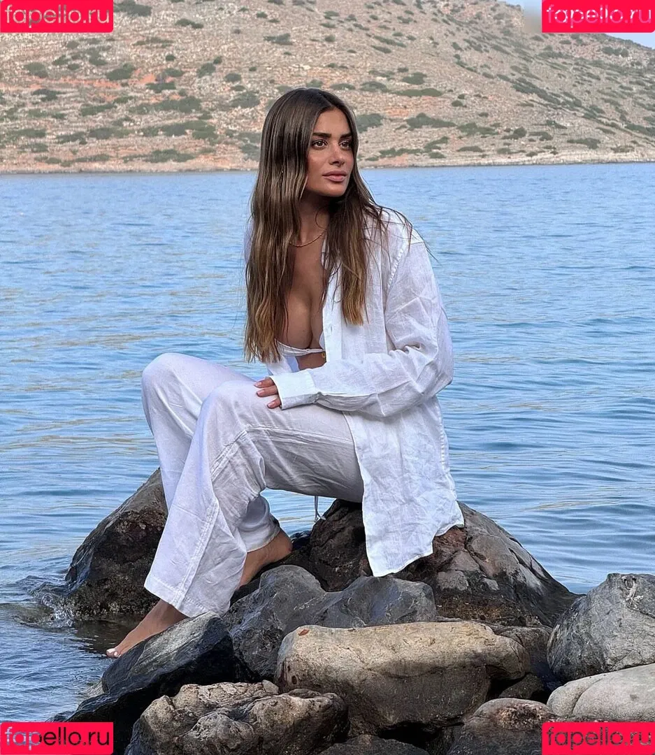 Angelina Lilienne Onlyfans Photo Gallery 