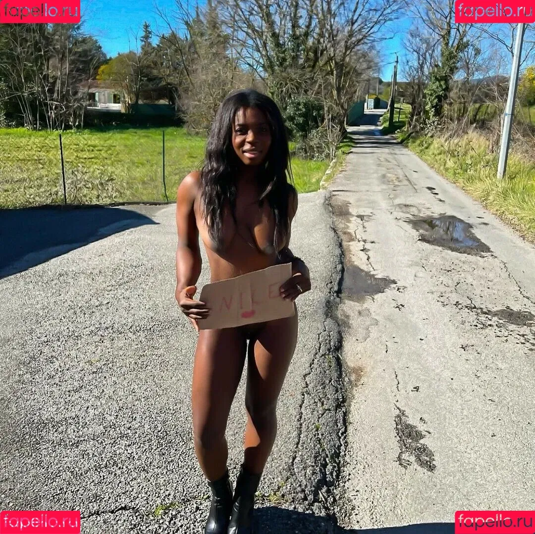 Falones Onlyfans Photo Gallery 