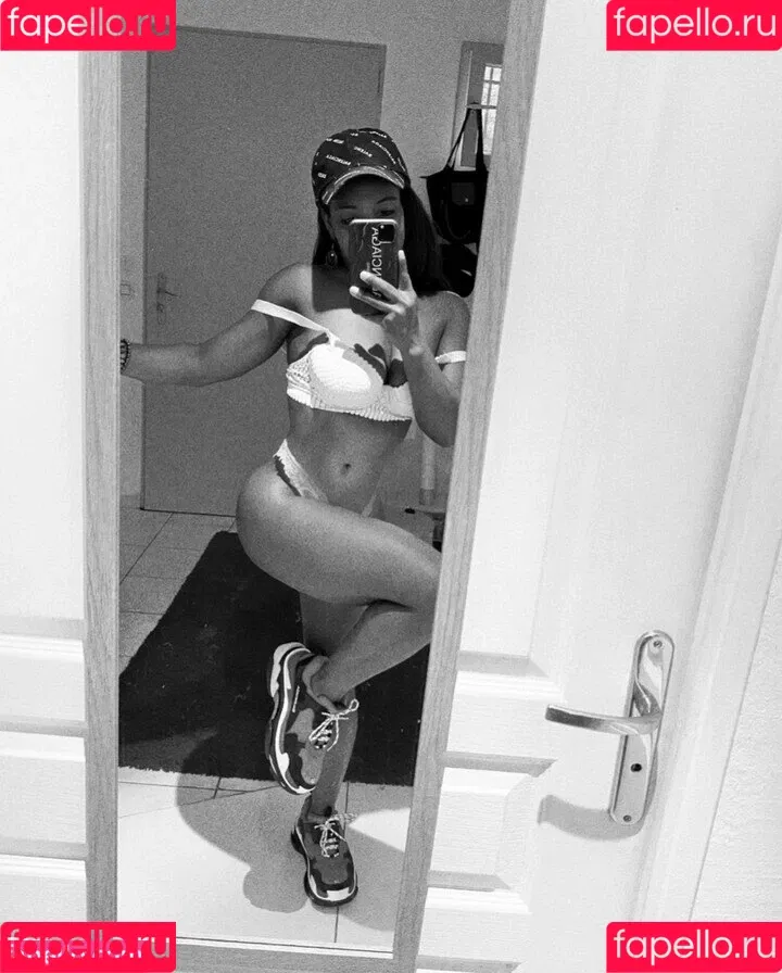 Falones Onlyfans Photo Gallery 