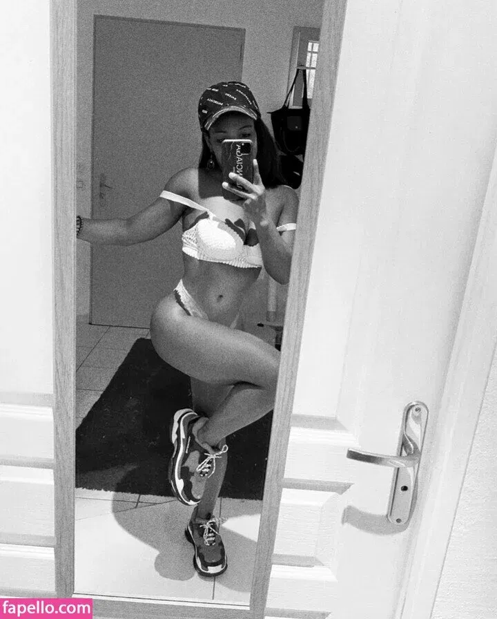 Falones Onlyfans Photo Gallery 