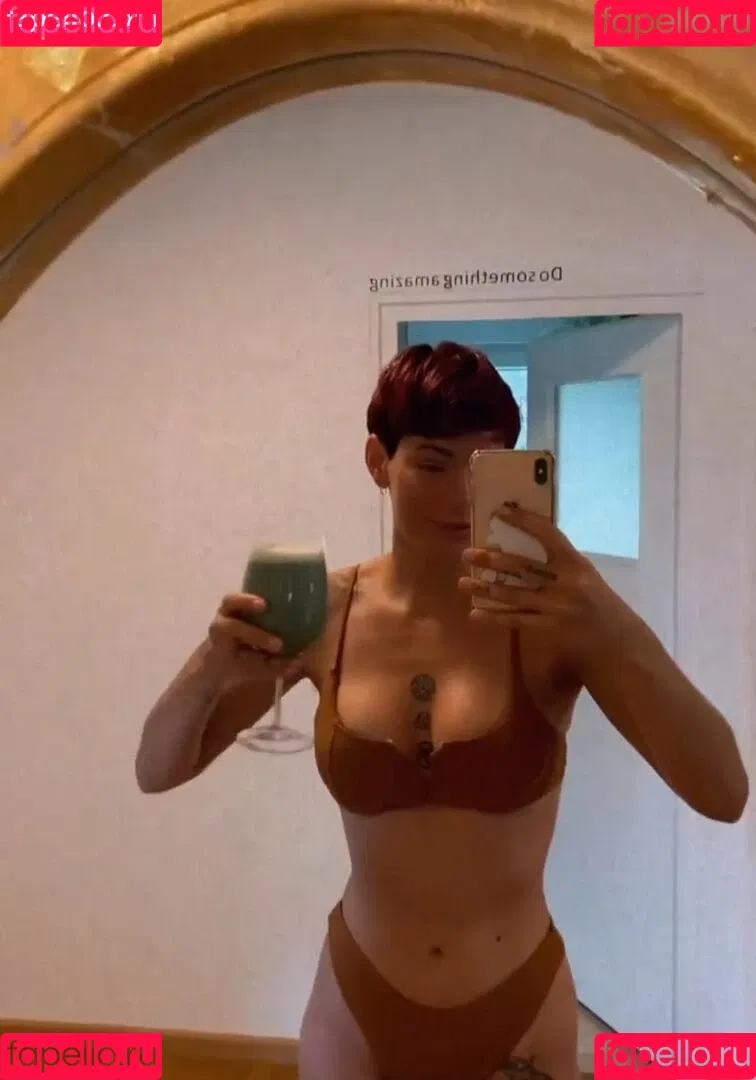 Chameen von Klepacki Onlyfans Photo Gallery 