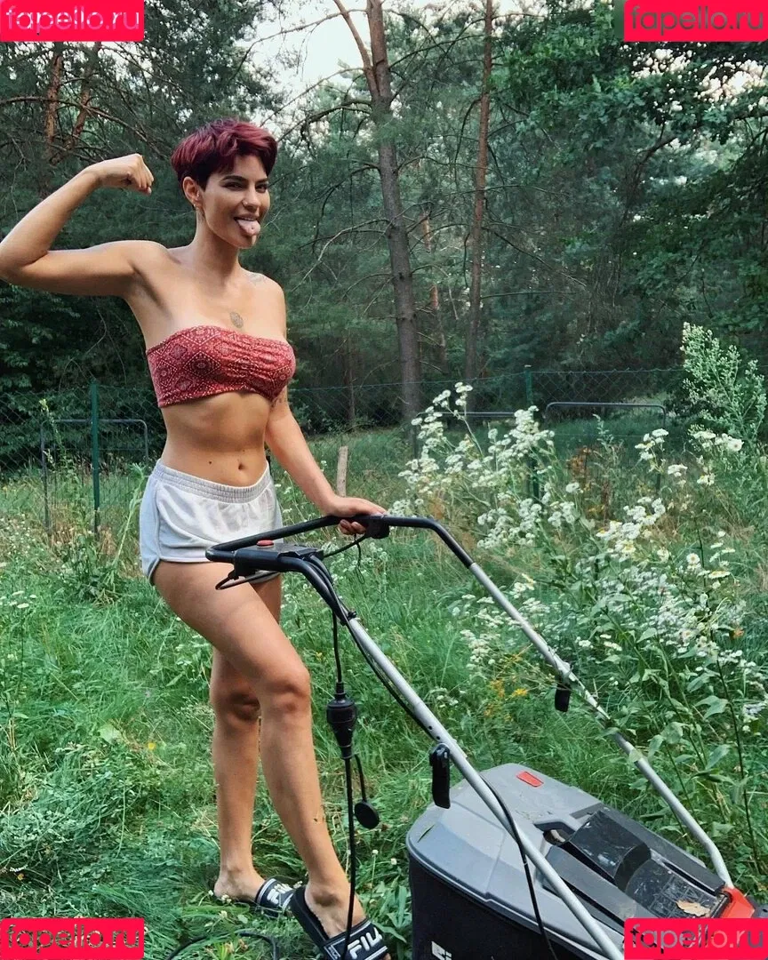Chameen von Klepacki Onlyfans Photo Gallery 