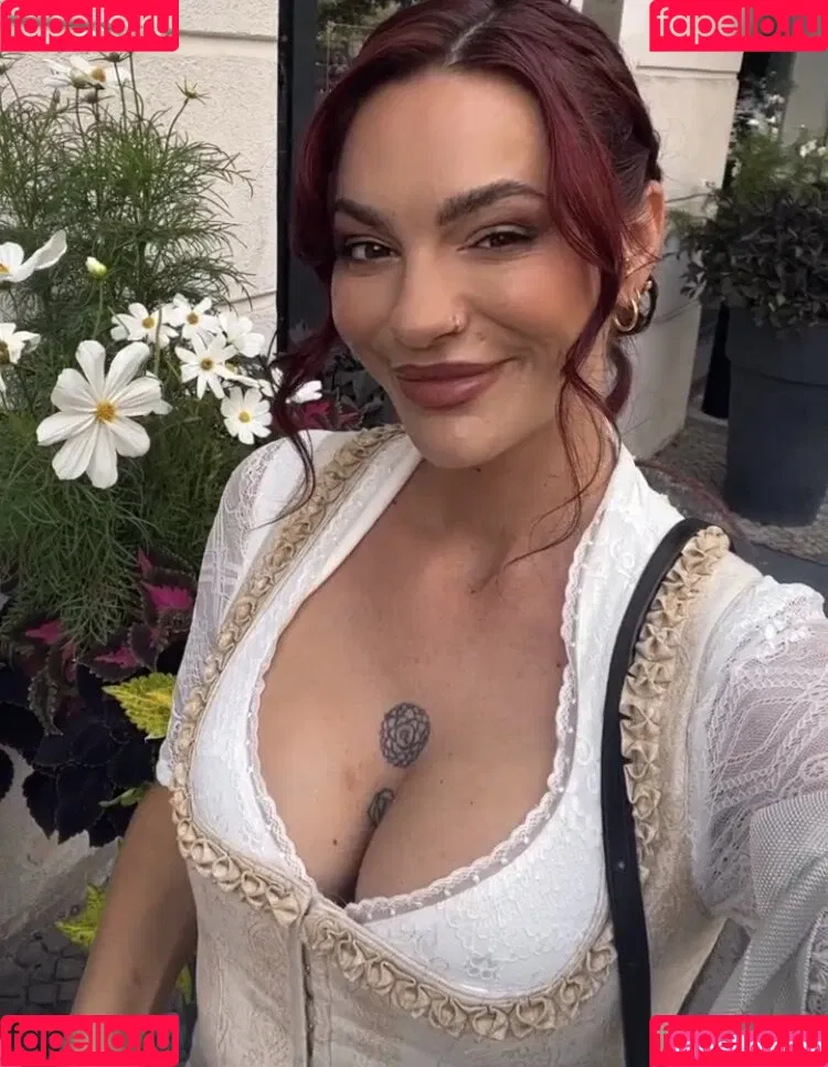 Chameen von Klepacki Onlyfans Photo Gallery 