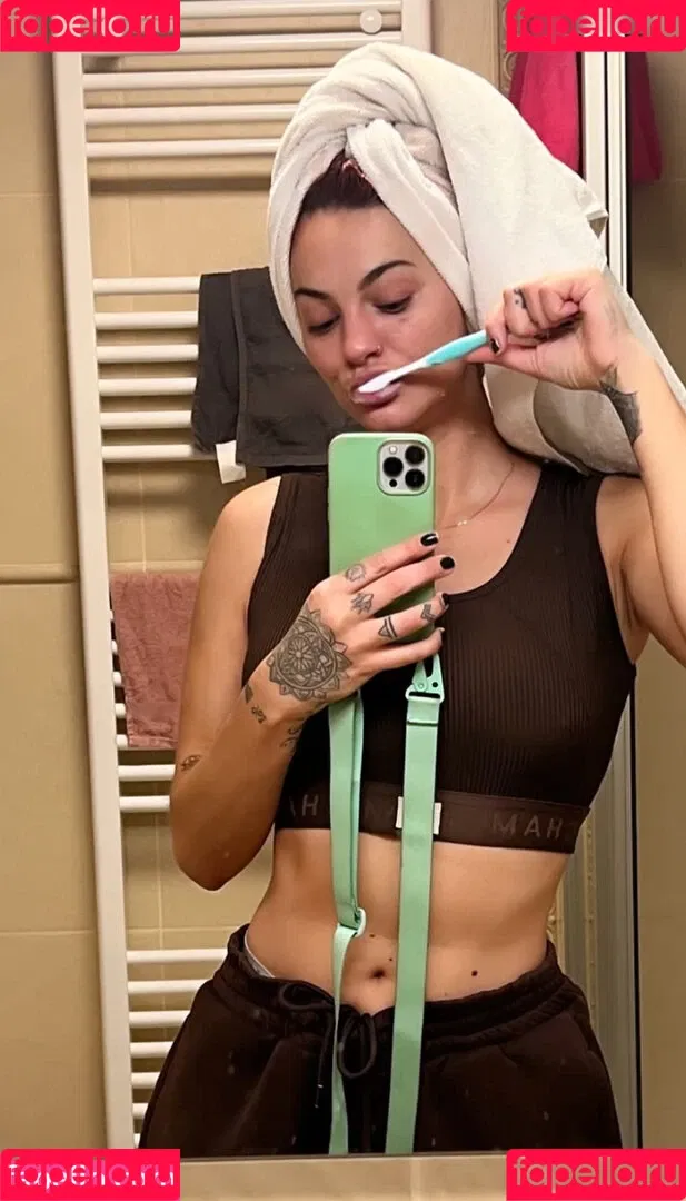 Chameen von Klepacki Onlyfans Photo Gallery 