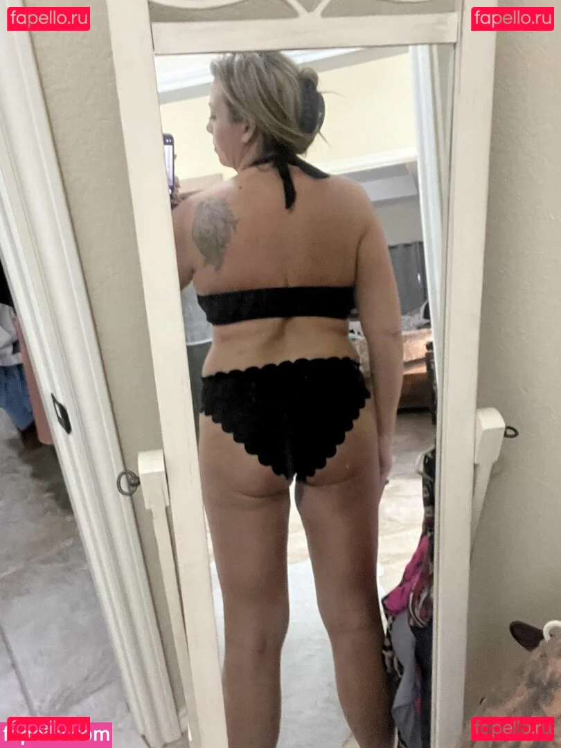 NaughtyNurseTx Onlyfans Photo Gallery 