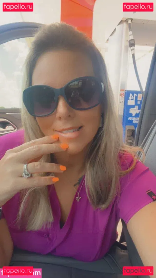 NaughtyNurseTx Onlyfans Photo Gallery 