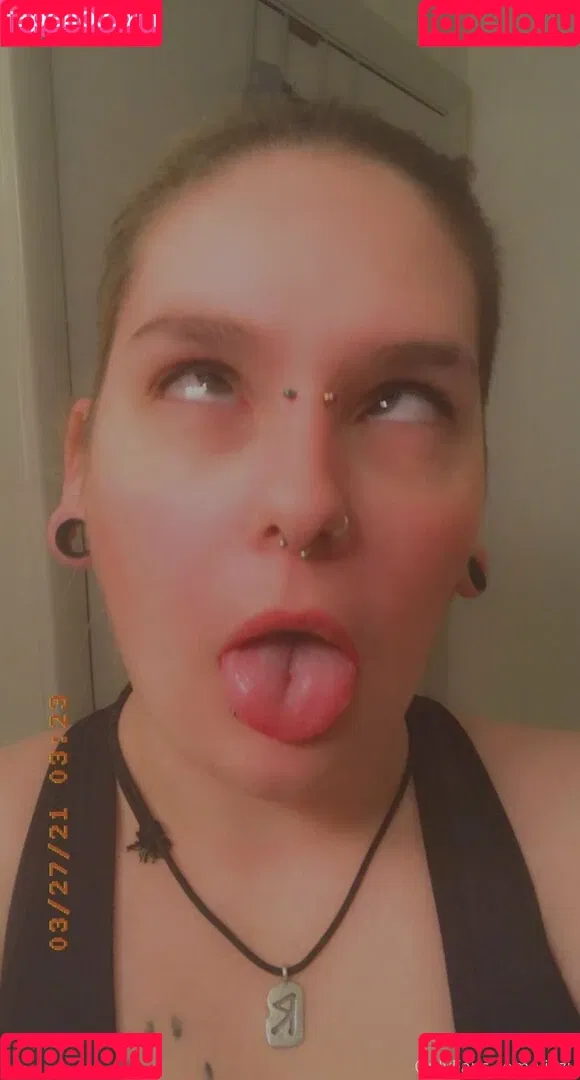 viezu Onlyfans Photo Gallery 