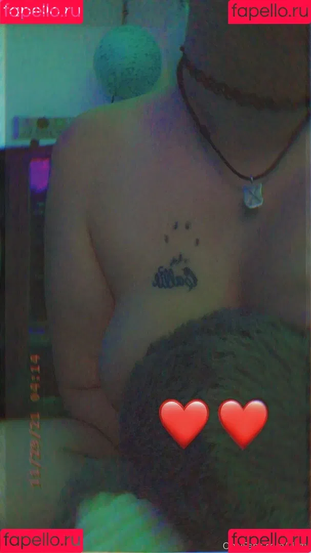 viezu Onlyfans Photo Gallery 