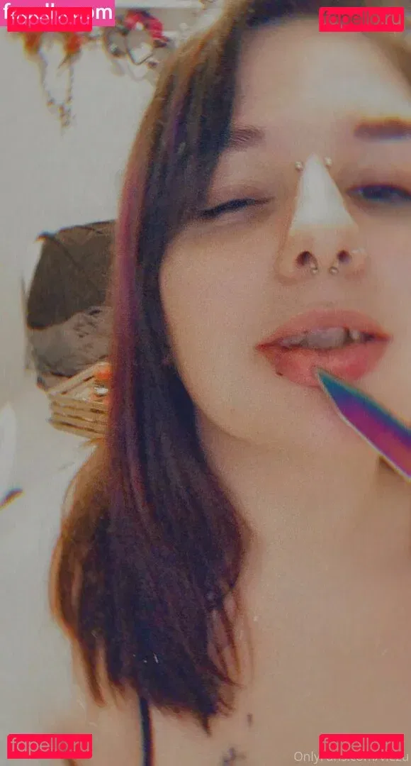 viezu Onlyfans Photo Gallery 