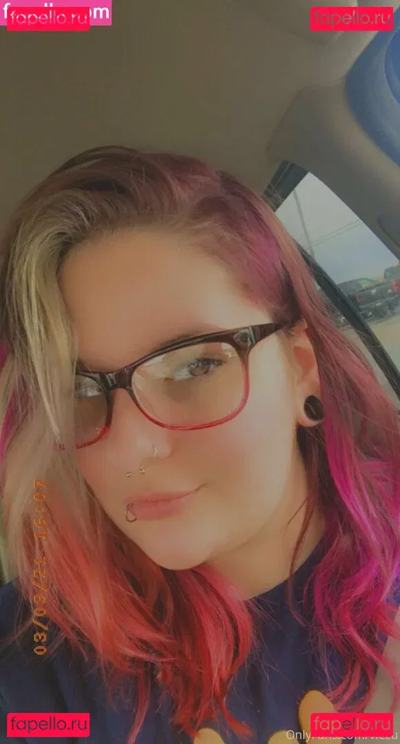 viezu Onlyfans Photo Gallery 