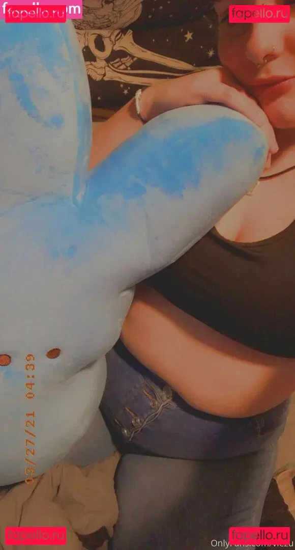 viezu Onlyfans Photo Gallery 