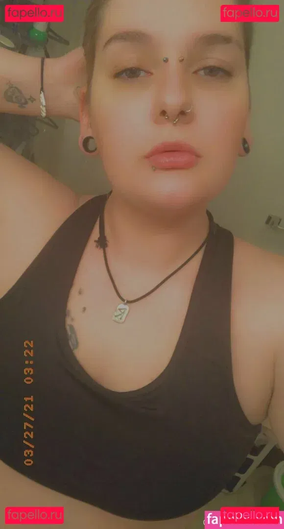 viezu Onlyfans Photo Gallery 