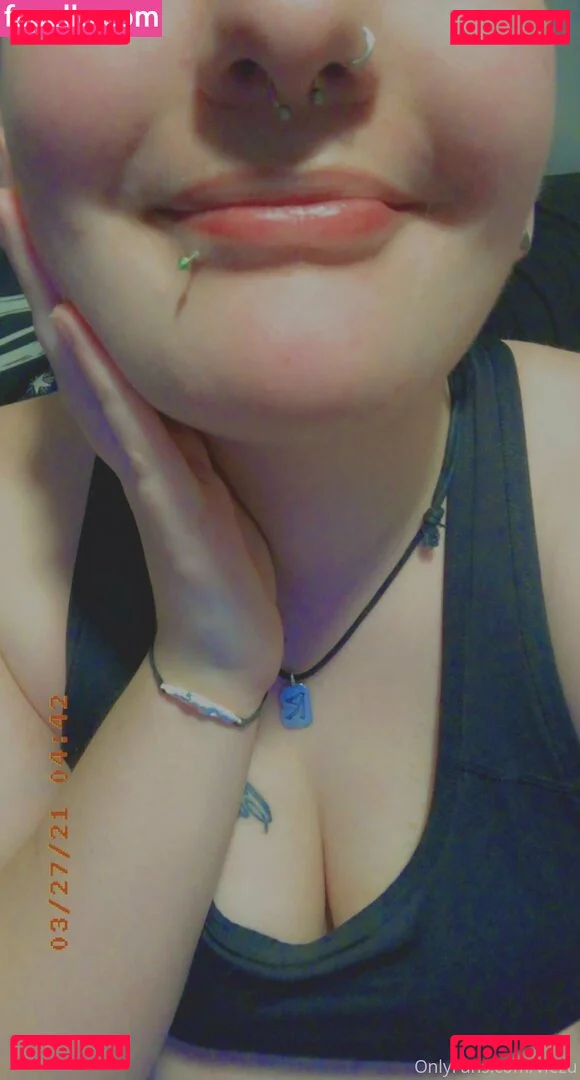 viezu Onlyfans Photo Gallery 