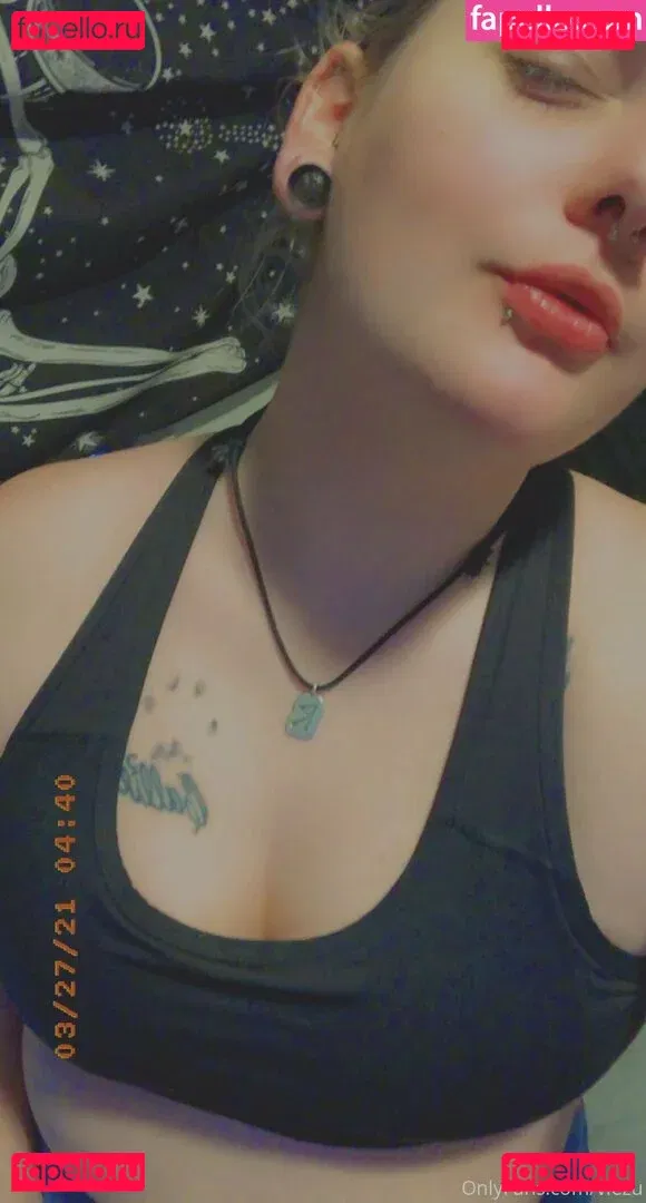 viezu Onlyfans Photo Gallery 