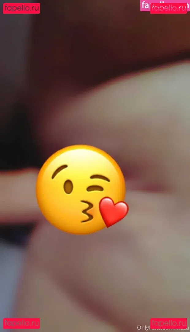 viezu Onlyfans Photo Gallery 