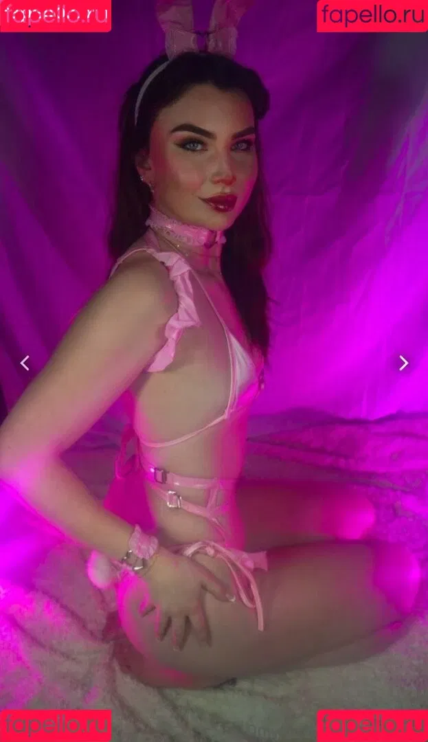 SacredXO Onlyfans Photo Gallery 