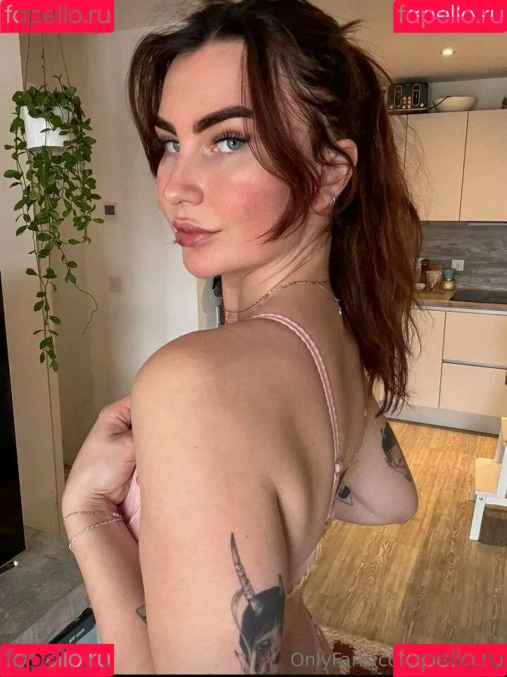 SacredXO Onlyfans Photo Gallery 