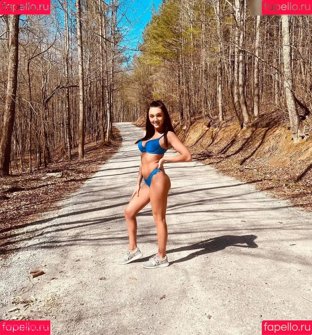 Tayler Fox Onlyfans Photo Gallery 