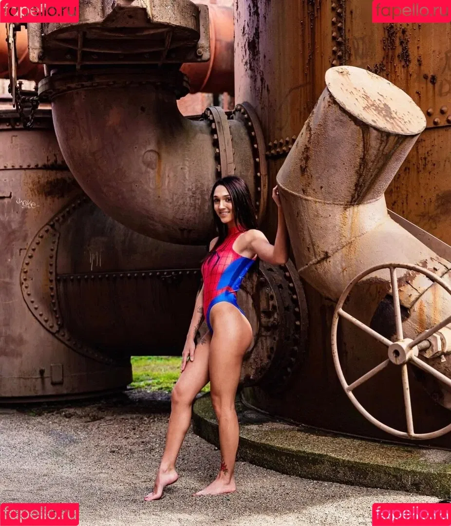 Tayler Fox Onlyfans Photo Gallery 