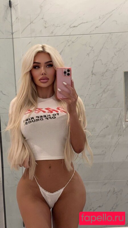 Tayler Fox Nude Onlyfans Photo 25