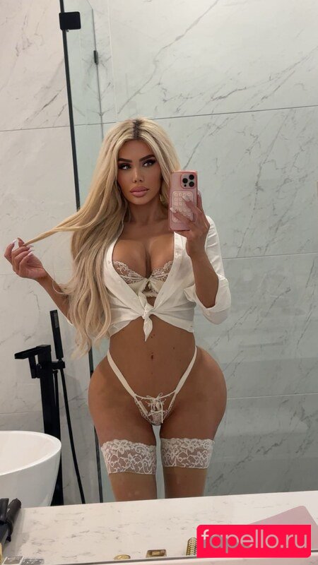 Tayler Fox Nude Onlyfans Photo 23