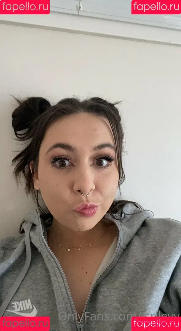 isrileyy Onlyfans Photo Gallery 