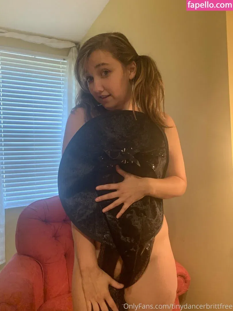 tinydancerbrittfree Onlyfans Photo Gallery 