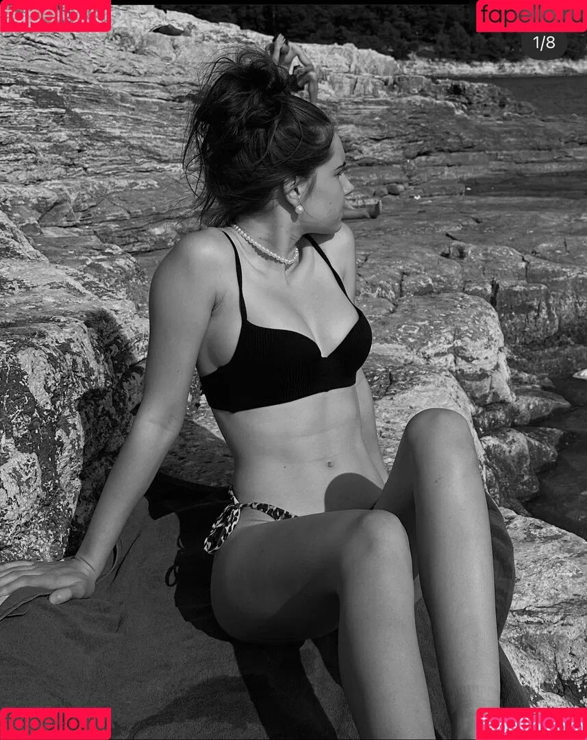 Laura Marie Soons Onlyfans Photo Gallery 