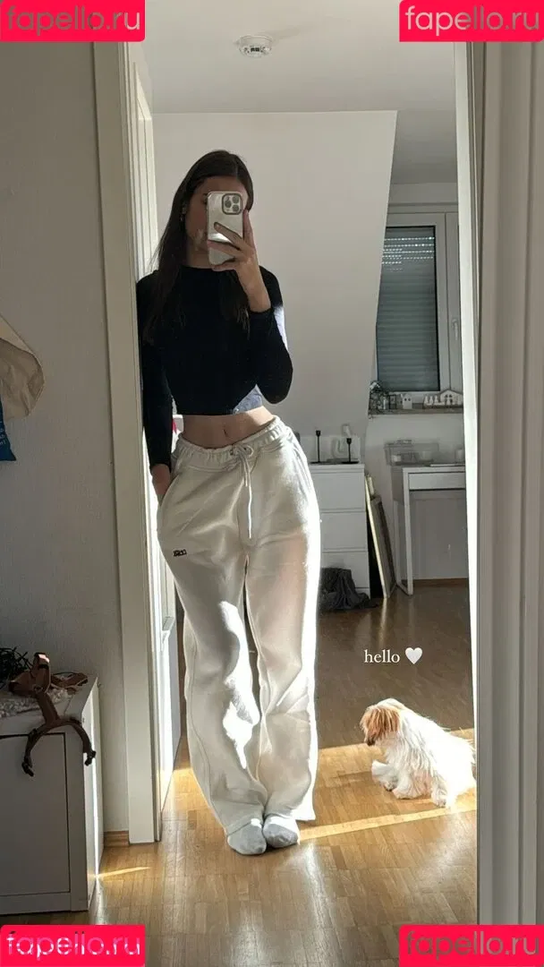 Laura Marie Soons Onlyfans Photo Gallery 