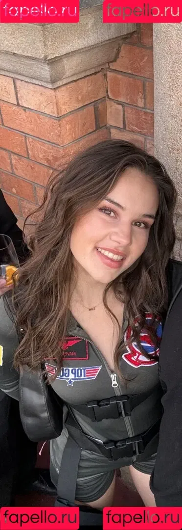 Laura Marie Soons Onlyfans Photo Gallery 