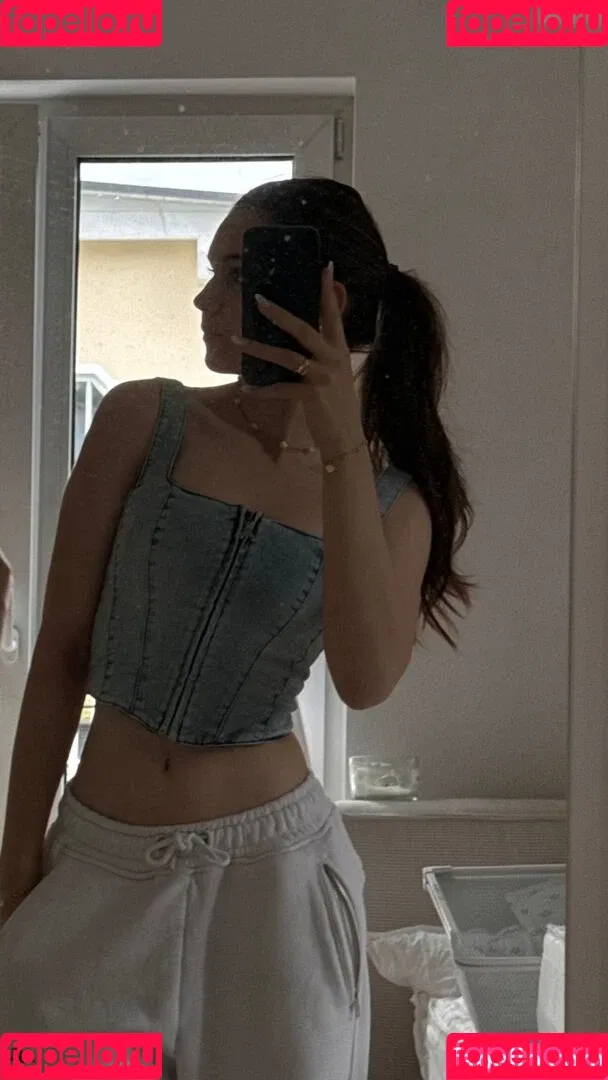 Laura Marie Soons Onlyfans Photo Gallery 
