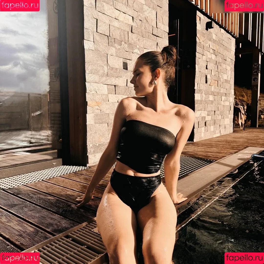 Laura Marie Soons Onlyfans Photo Gallery 