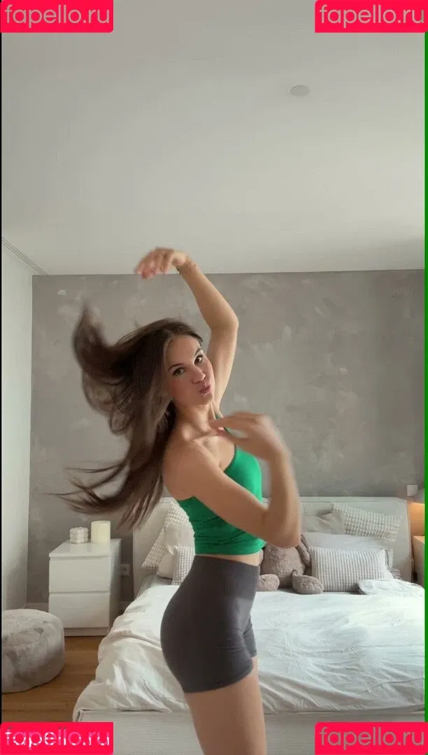 Laura Marie Soons Onlyfans Photo Gallery 