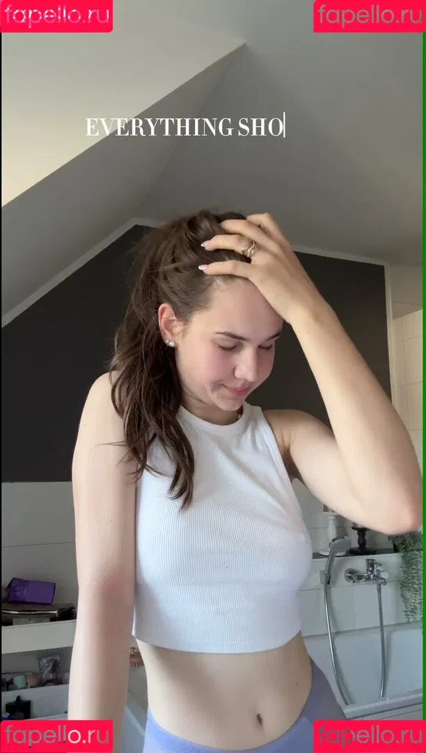 Laura Marie Soons Onlyfans Photo Gallery 